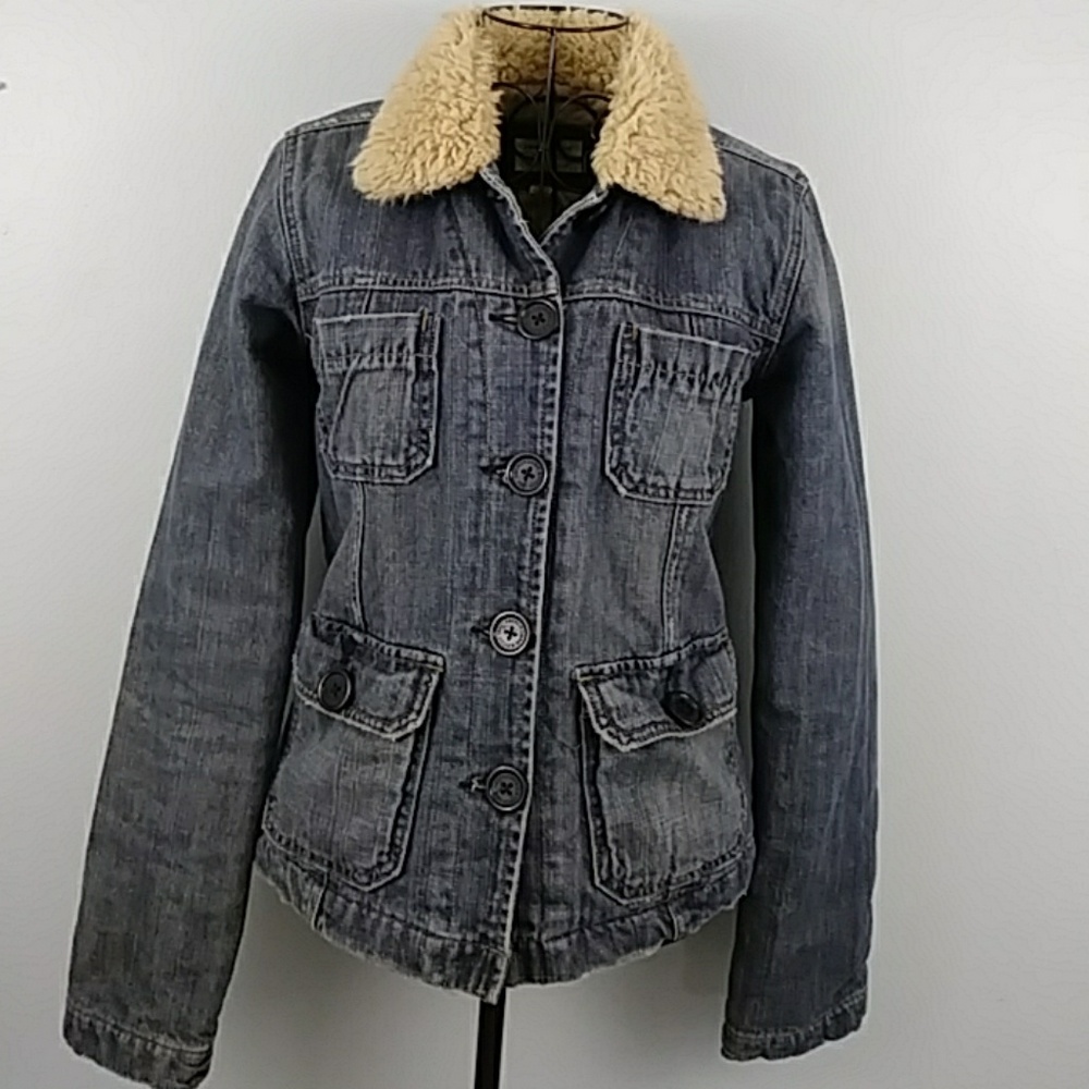 Abercrombie & Fitch SZ S furry collar jean jacket